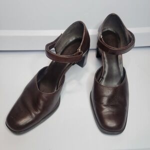 Vtg Connie Dark Brown Leather Chunky Heels Velcro Strap Mary Jane Heels Size 8M